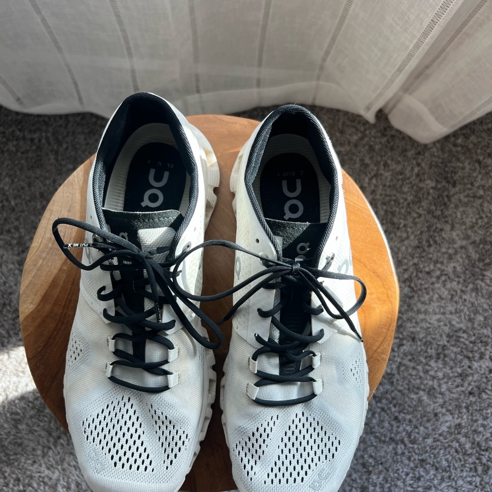 On Cloud X Running Shoes